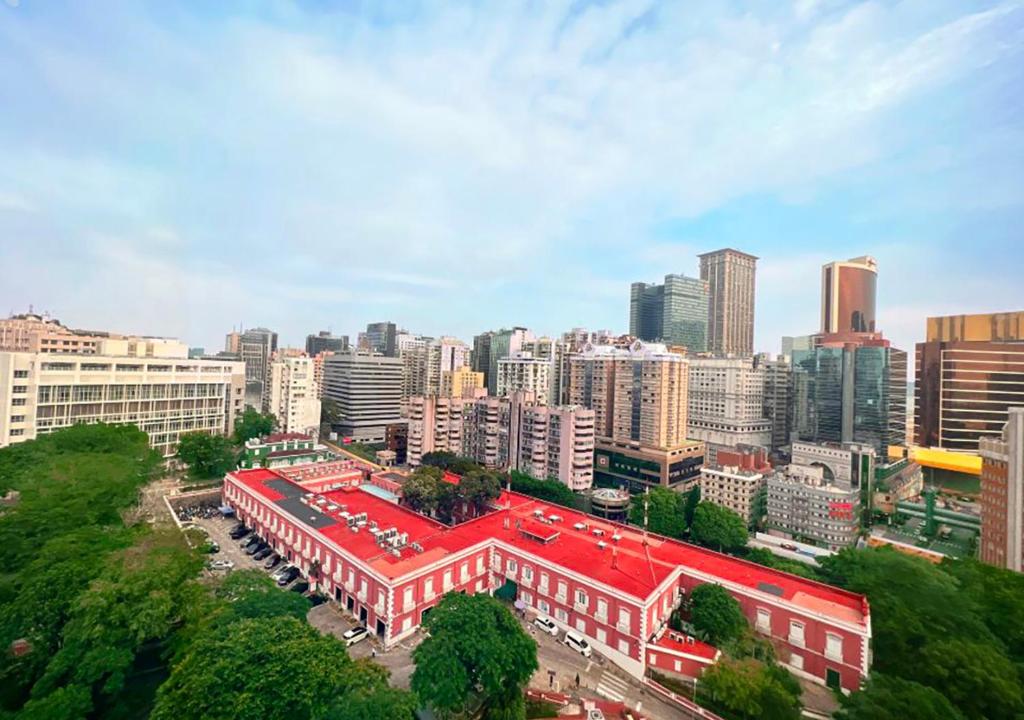 Nespecifikovaný výhled na destinaci Macao nebo výhled na město při pohledu z hotelu