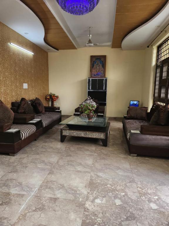 Posezení v ubytování Hotel TEJ PLaza A Family Hotel Near IGI Airport Delhi