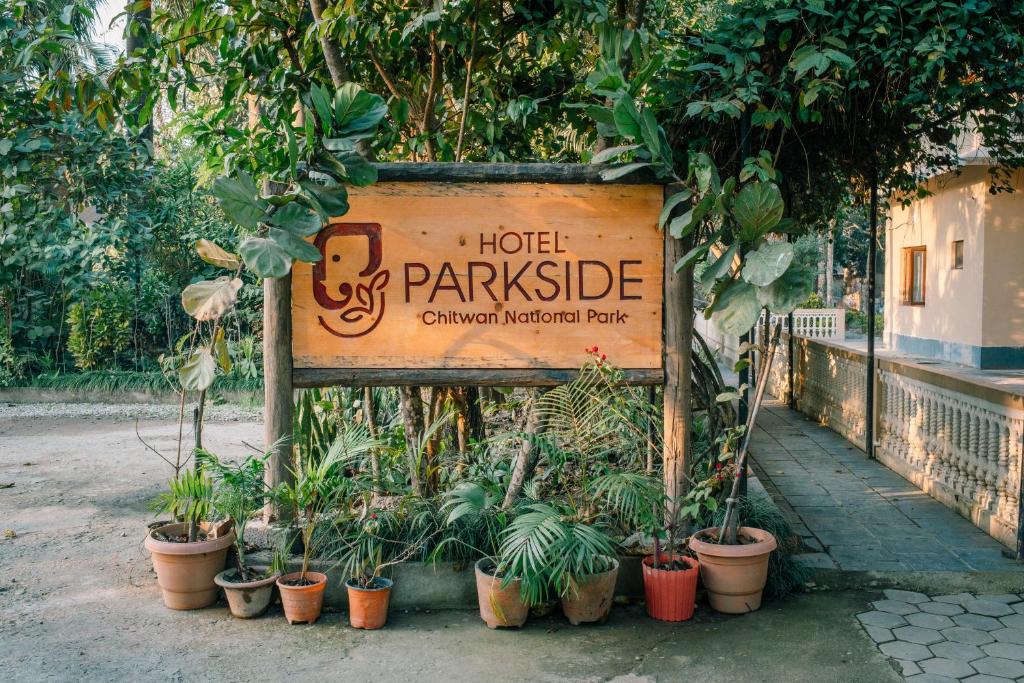 Giardino di Hotel Parkside & Swimming Pool-Between Greenery and Azure ,Your Perfect Retreat
