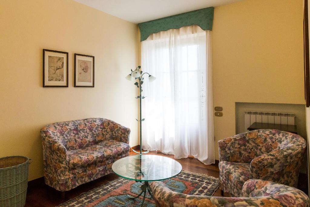 A seating area at Agriturismo Le Anfore