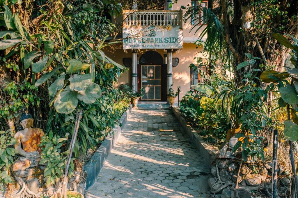 Giardino di Hotel Parkside & Swimming Pool-Between Greenery and Azure ,Your Perfect Retreat