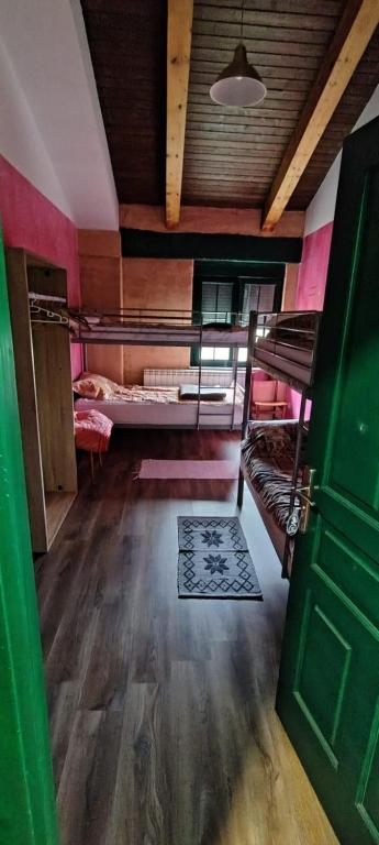 Postel nebo postele na pokoji v ubytování ALBERGUE peregrinos CASAFLOR