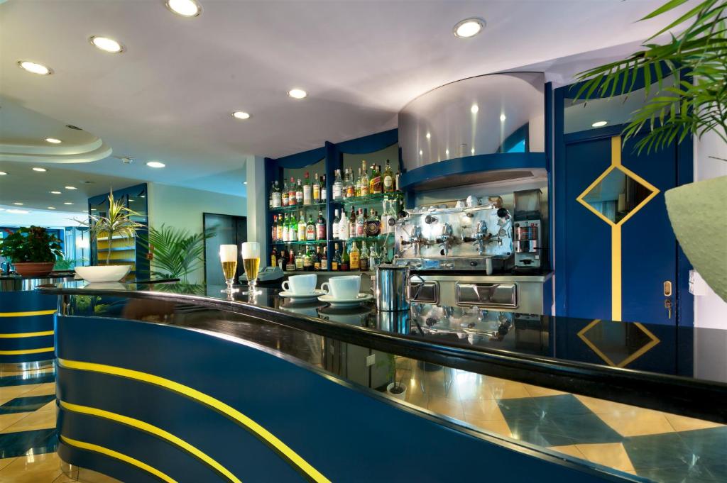 Lounge nebo bar v ubytování Hotel Gabbiano