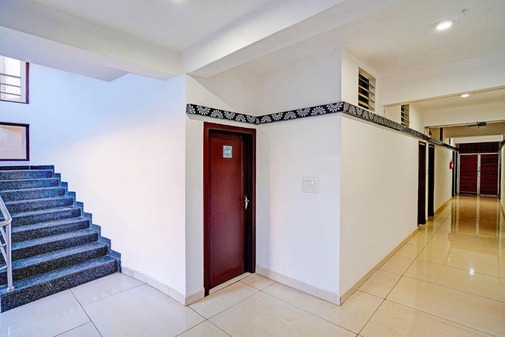 Fotografie z fotogalerie ubytování Super Townhouse Madikeri Fort Formerly Hotel Raj v destinaci Madikeri