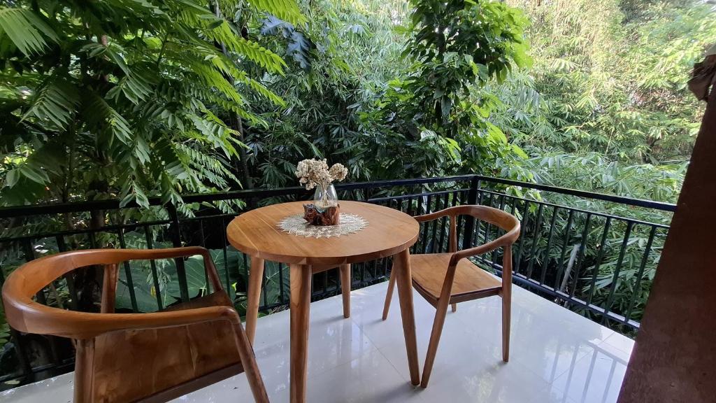 Balkón nebo terasa v ubytování Asna House
