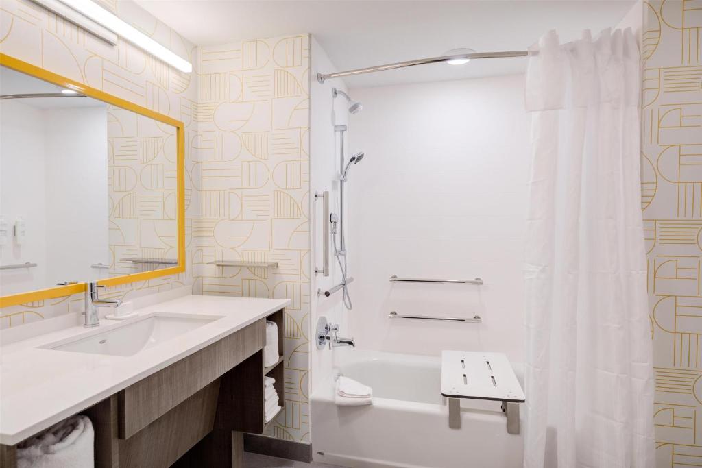 Home2 Suites By Hilton Smithfield Selma photo