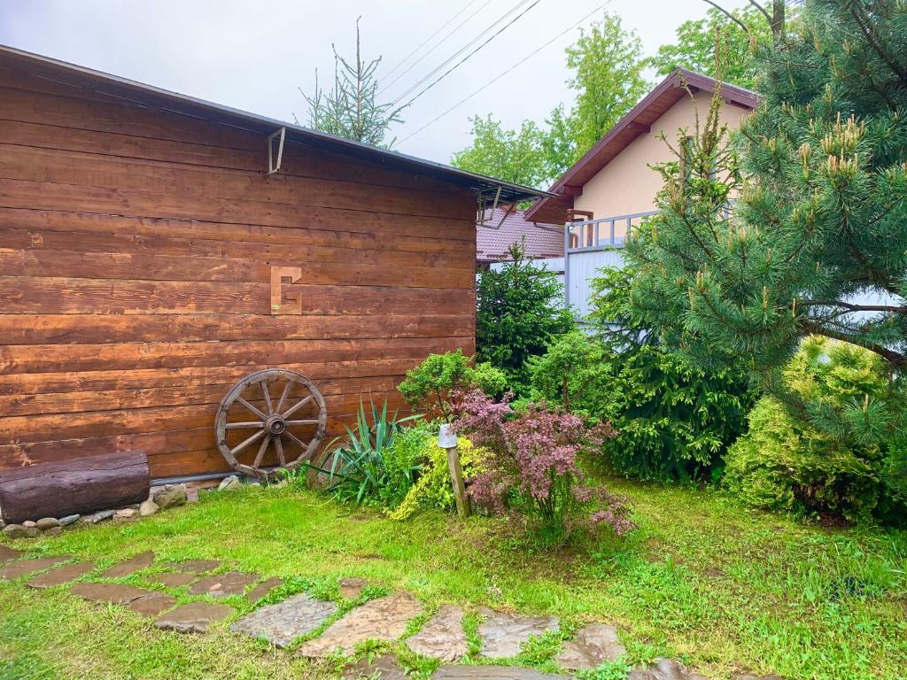 Zahrada ubytování Good House Yaremche