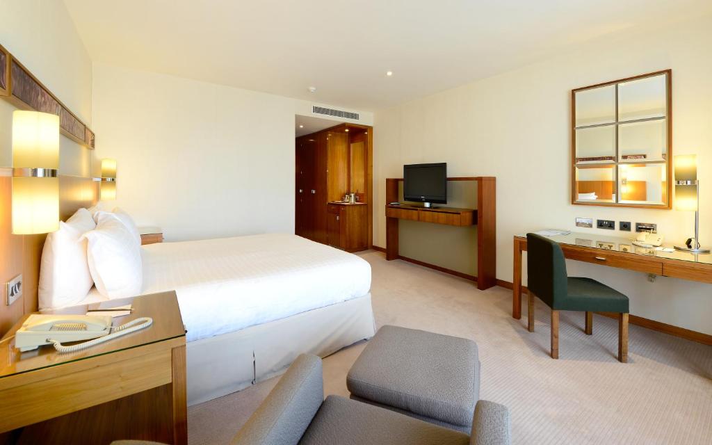 Canary Riverside Plaza Hotel - Superior Room