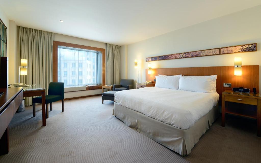 Canary Riverside Plaza Hotel - Standard King Room