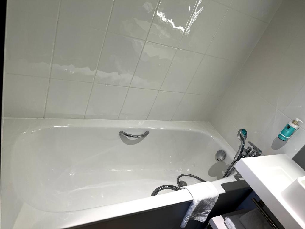 Koupelna v ubytování Novotel Suites Clermont Ferrand Polydome