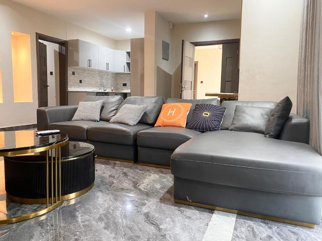 Χώρος καθιστικού στο Cozy 2 bed Room - in East legon