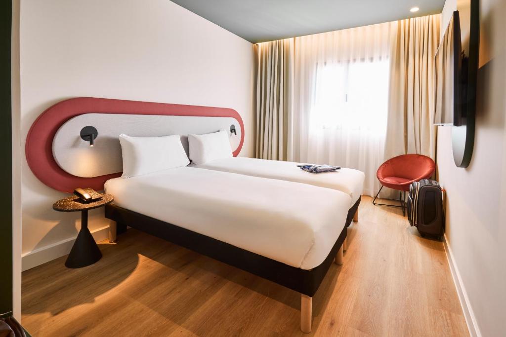 Ibis Styles Madrid Airport Valdebebas - Resim 18