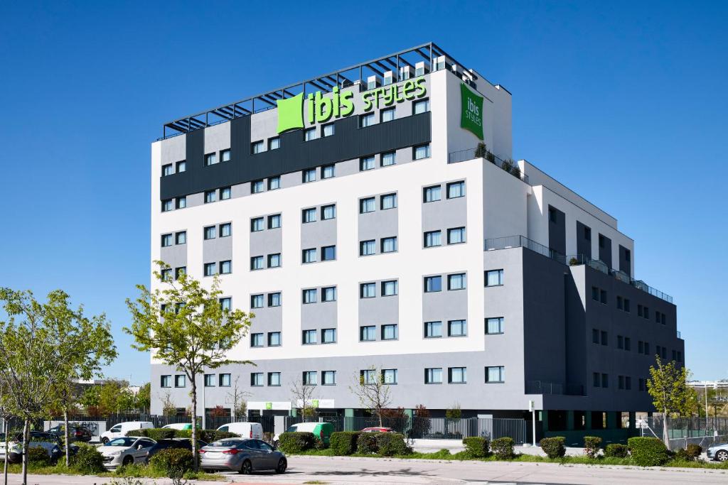 Ibis Styles Madrid Airport Valdebebas - Resim 4