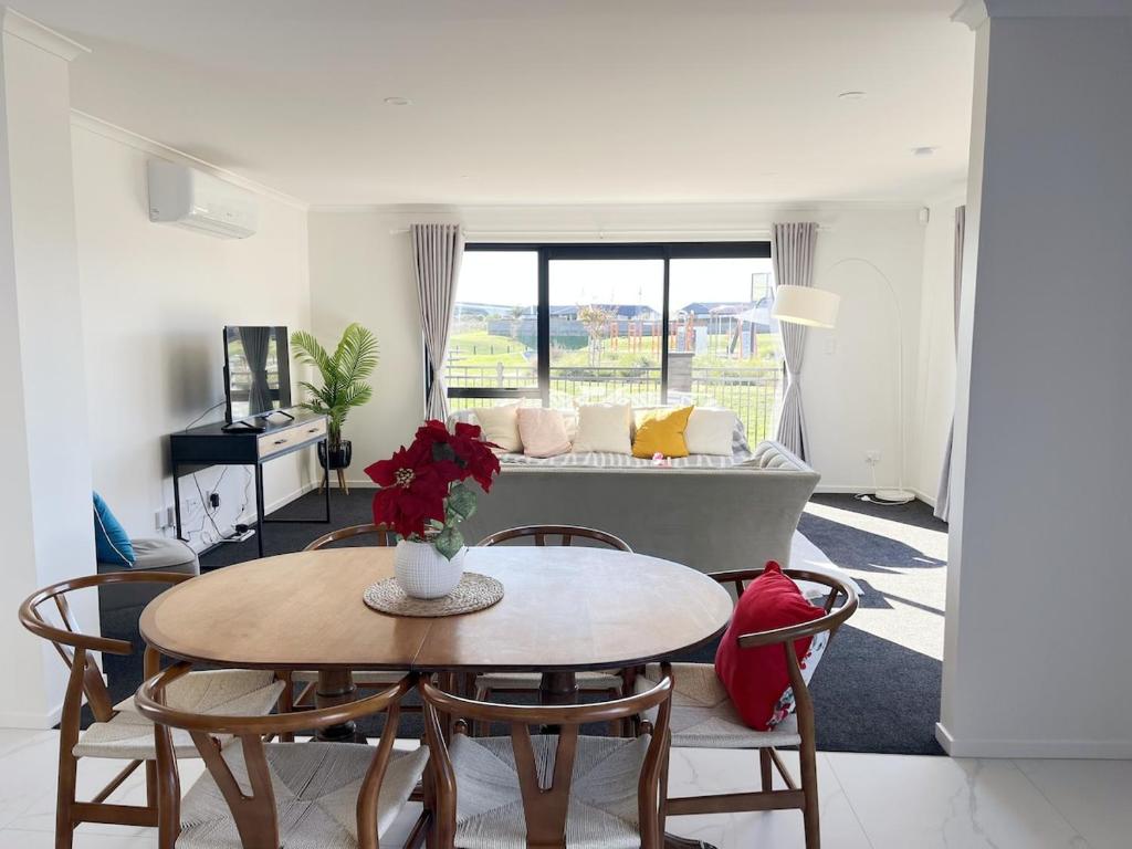 Parkside Retreat Spanking New 5 Bedrooms 3 Baths - Resim 1