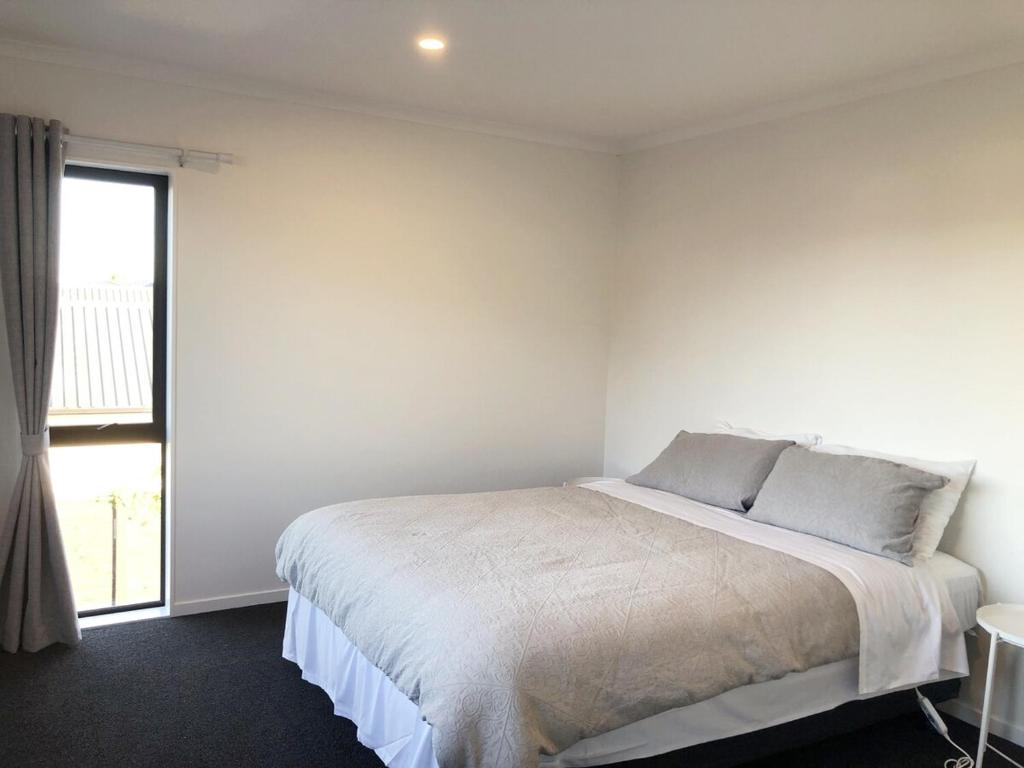 Parkside Retreat Spanking New 5 Bedrooms 3 Baths - Resim 11