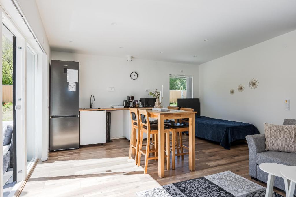 Kuchyň nebo kuchyňský kout v ubytování Stenhuset