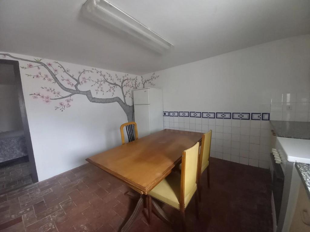 A kitchen or kitchenette at Hostal Rural Mas Blanc