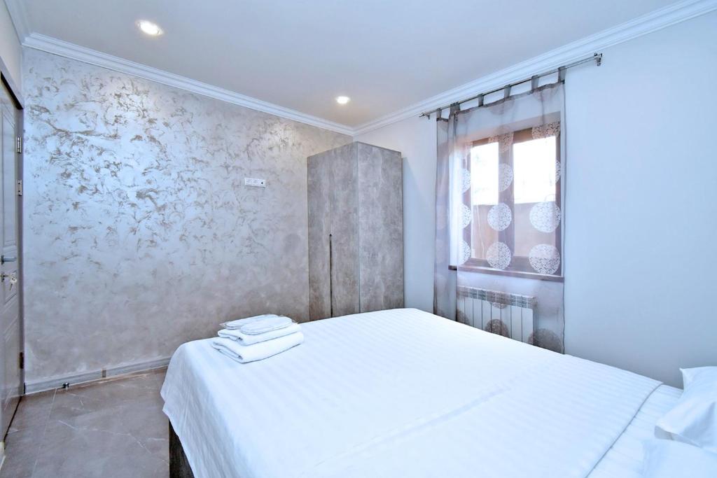 Φωτογραφία από το άλμπουμ του Runway Rooms σε Aghk'ilisa