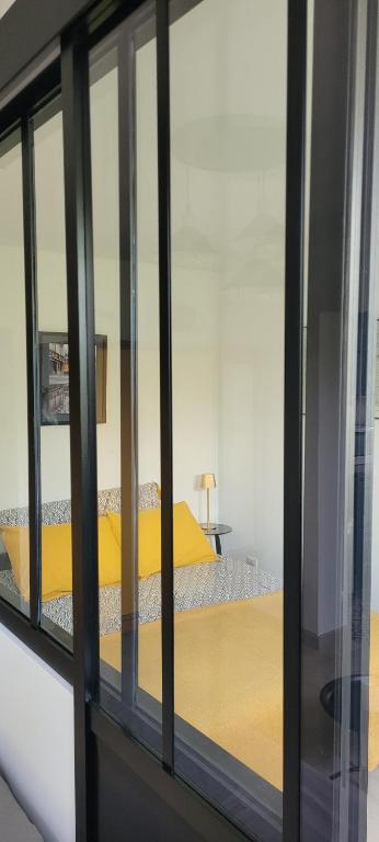 Postel nebo postele na pokoji v ubytování Location appartement dans mas provençal