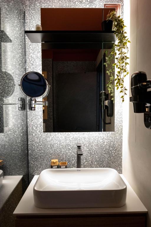 Un baño de Hotel Helm