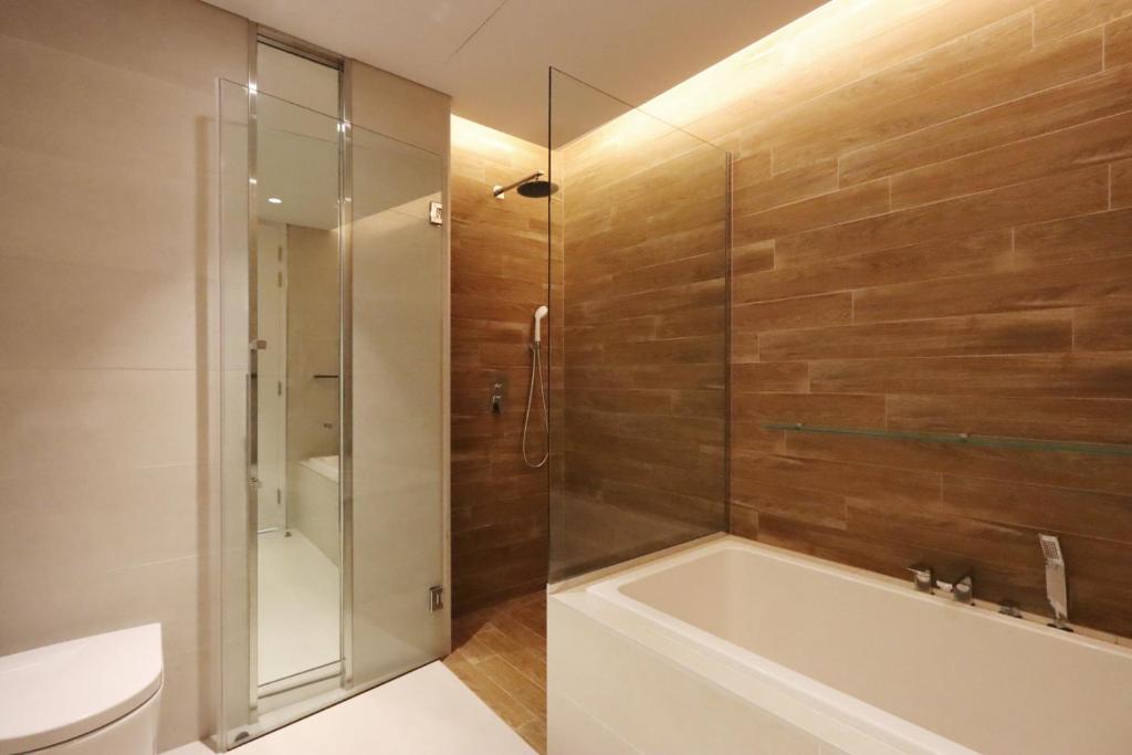 Koupelna v ubytování High-End 1BR Bluewaters Luxury Near Ain Dubai