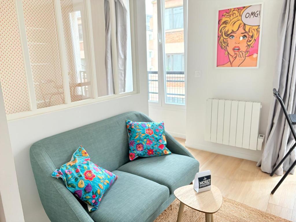 
Deluxe One-Bedroom Apartment with City View
