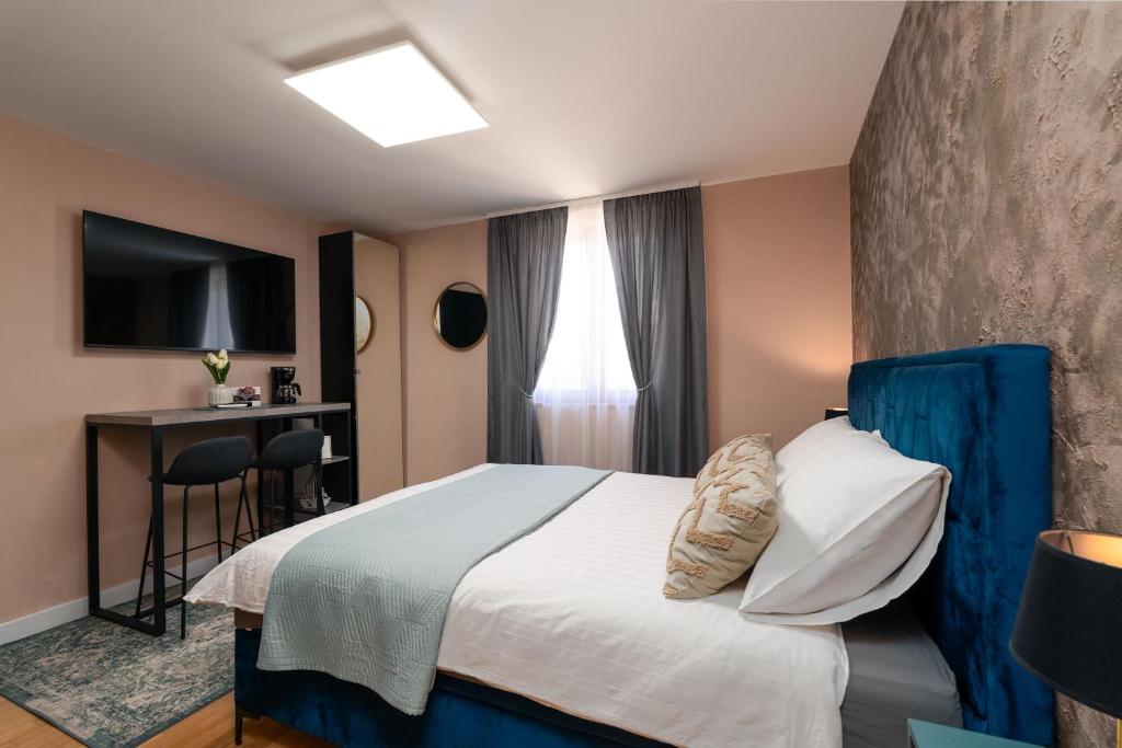 Sapphire Studio Apartment with FREE PRIVATE PARKING
