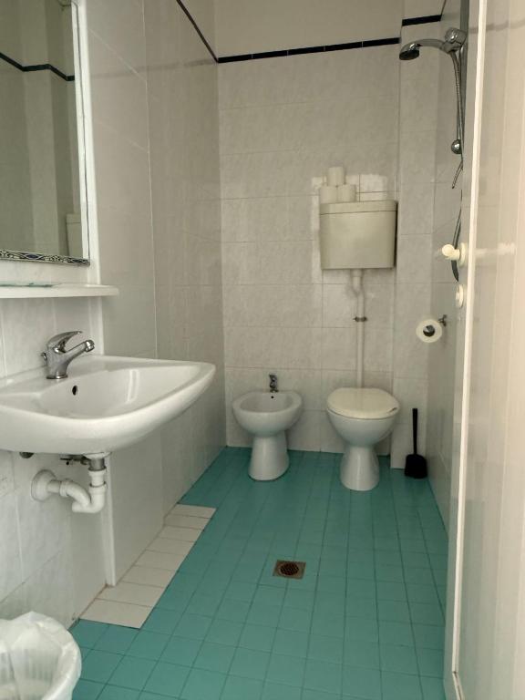 Koupelna v ubytování Ostello Casa Celeste sul Mare