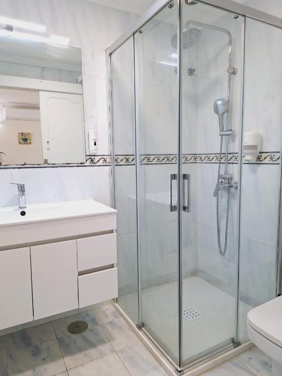 Kúpeľňa v ubytovaní HD Mogan Beach Apartment