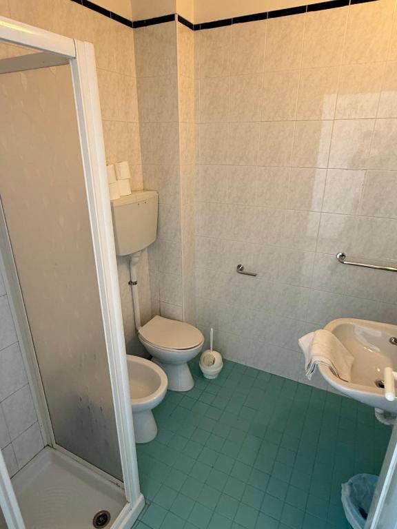 Koupelna v ubytování Ostello Casa Celeste sul Mare