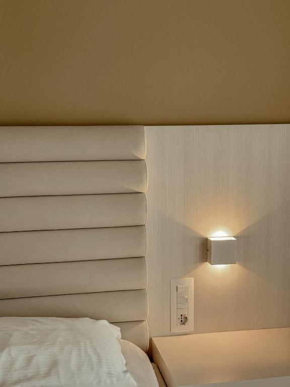 Postel nebo postele na pokoji v ubytování Maxi Room