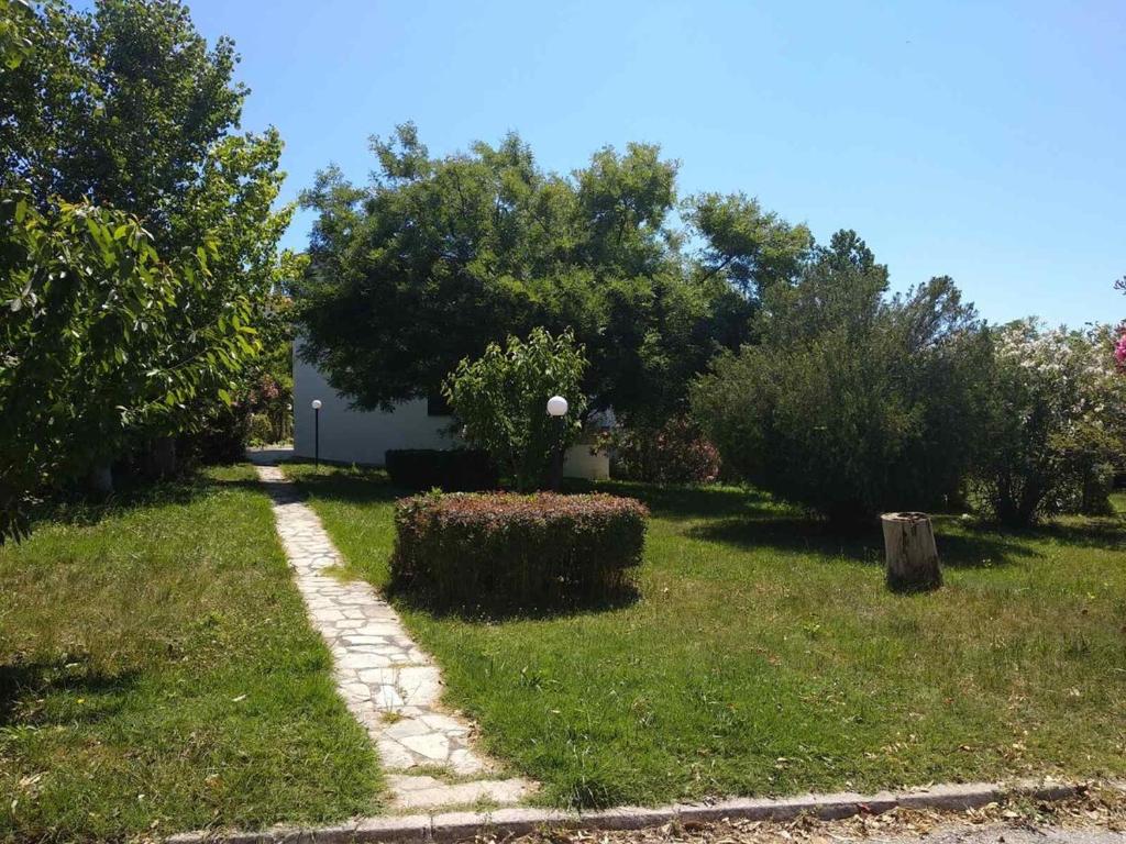 Zahrada ubytování Possidi Pool Nest by Booking Kottas