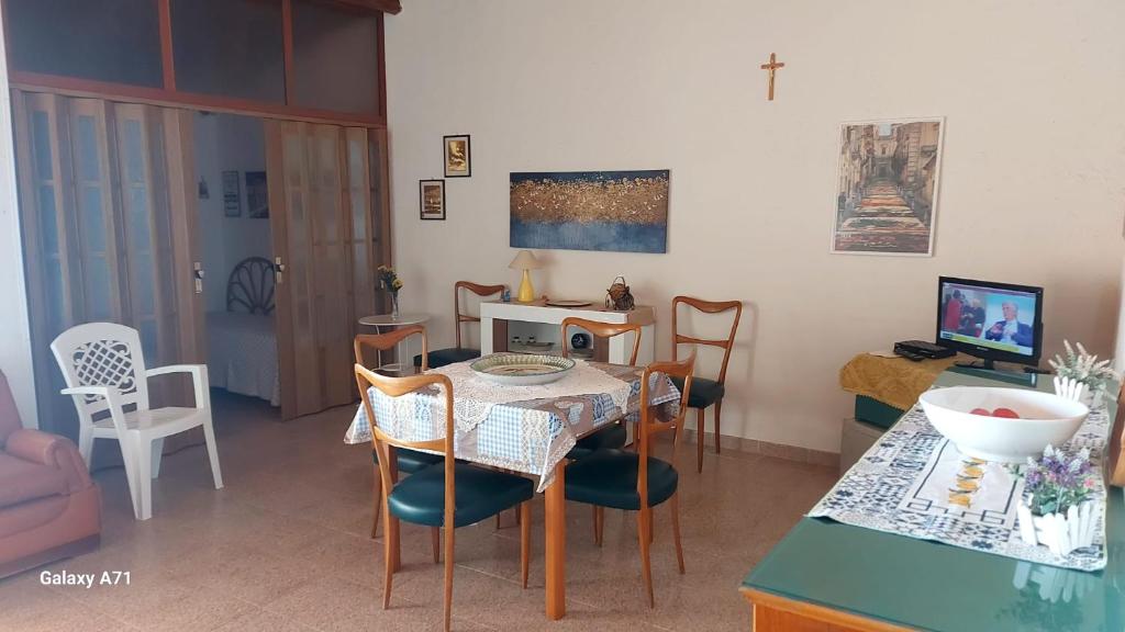 TV a/nebo společenská místnost v ubytování casa fronte mare puro relax