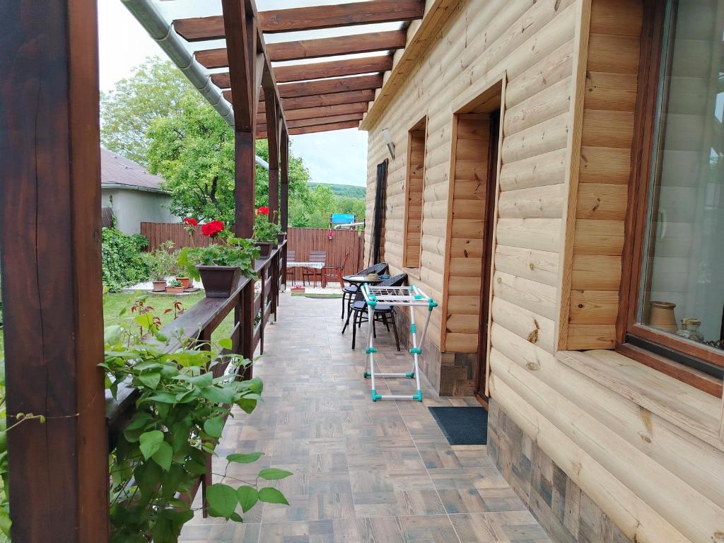 Balkón nebo terasa v ubytování Kaptárkő Apartmanház