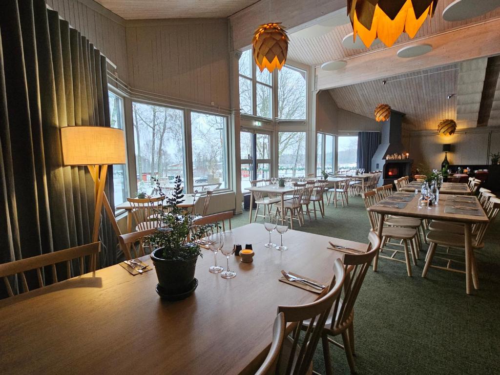 Restaurace v ubytování Hotell Lassalyckan