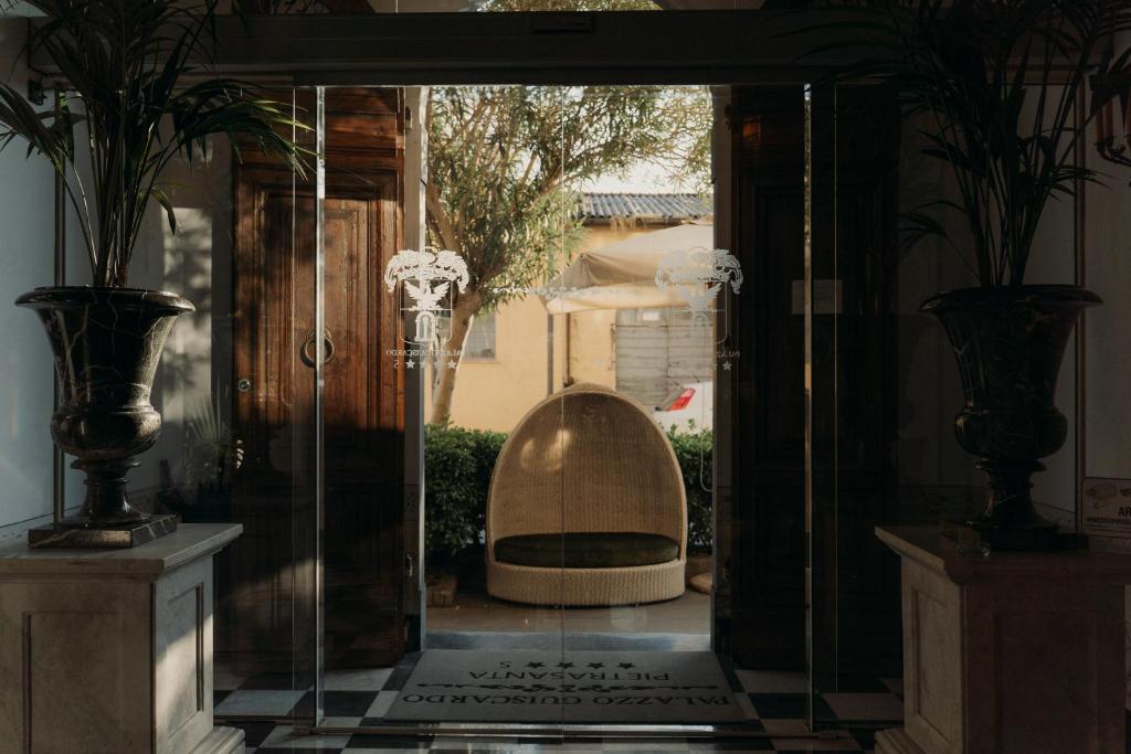 Fotografie z fotogalerie ubytování Hotel Palazzo Guiscardo Pietrasanta v destinaci Pietrasanta
