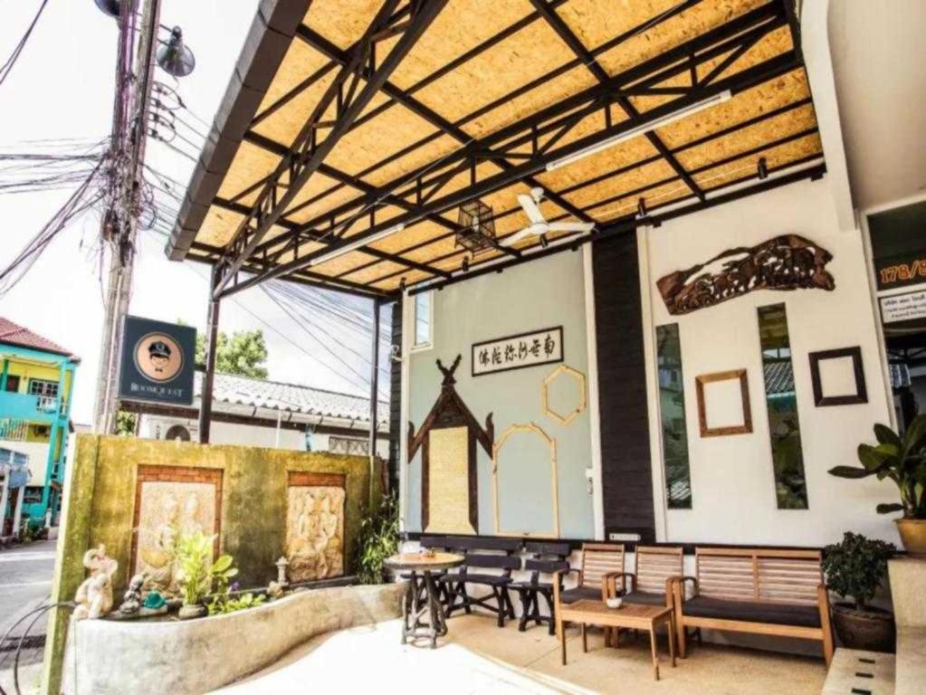 RQ Phuket Patong Beach by Collection O - Resim 17