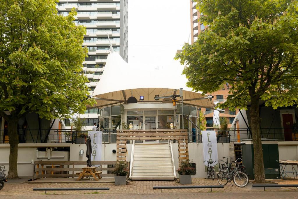 FLOATS by H2OTEL Rotterdam - Resim 11