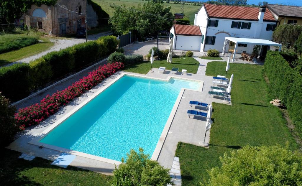 Bazén v ubytování Adria bnb Nature Resort nebo v jeho okolí