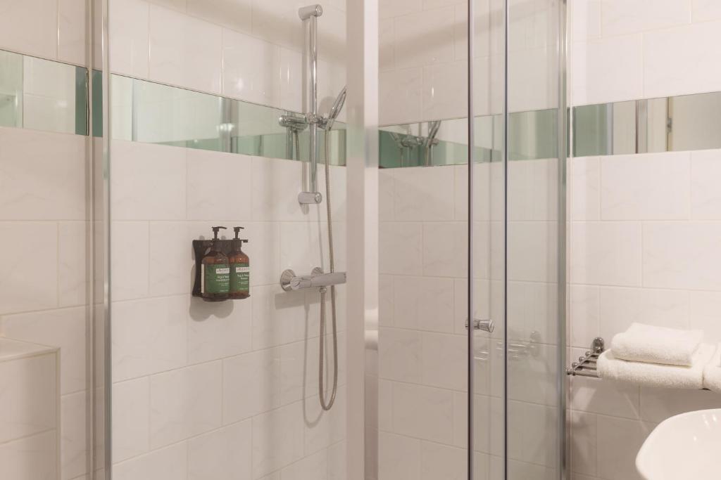 FLOATS by H2OTEL Rotterdam - Resim 21