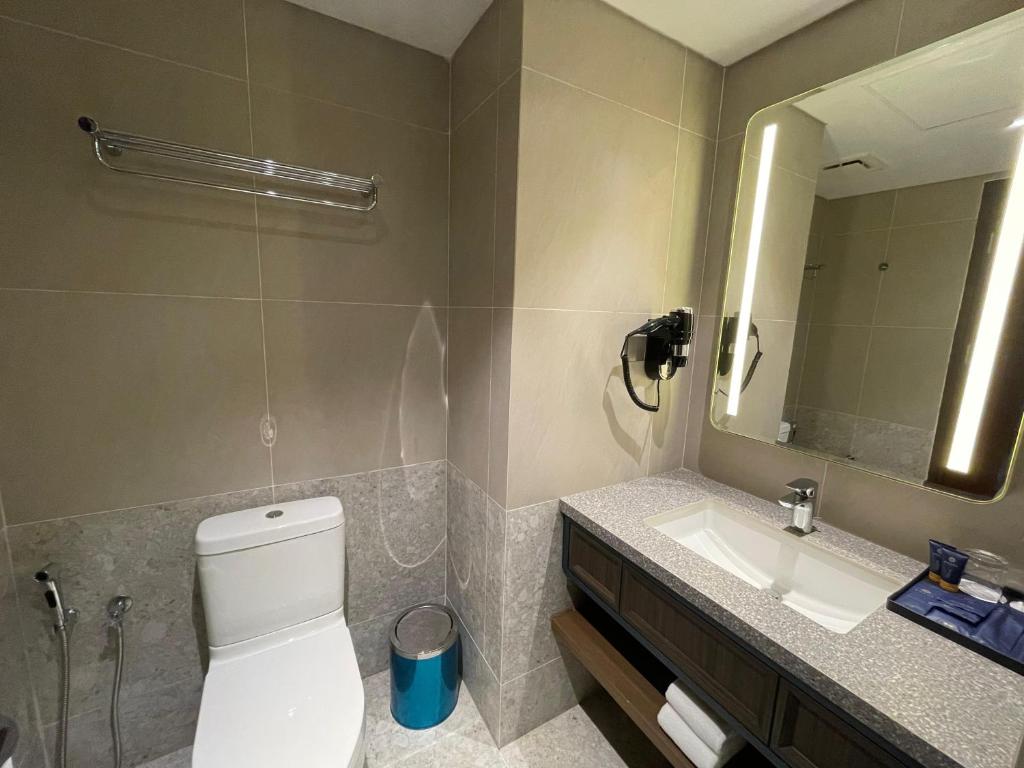 Grand Anara Airport Hotel - Deluxe Double Room