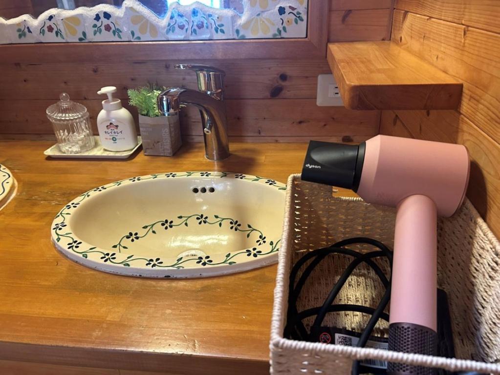 Fotografie z fotogalerie ubytování 【富士ビューロッジ】自然豊かなBBQ体験！一棟貸しログハウス v destinaci Oshino