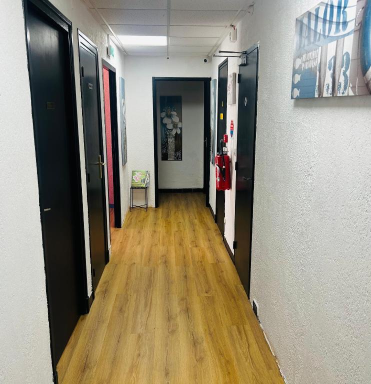 Fotografie z fotogalerie ubytování Hôtel L'Acropole v destinaci Nissan-lez-Enserune