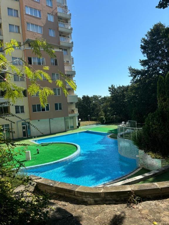 Bazén v ubytování Sunny house nebo v jeho okolí