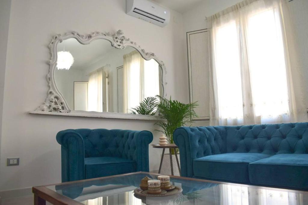 Posezení v ubytování Yllen Rooms