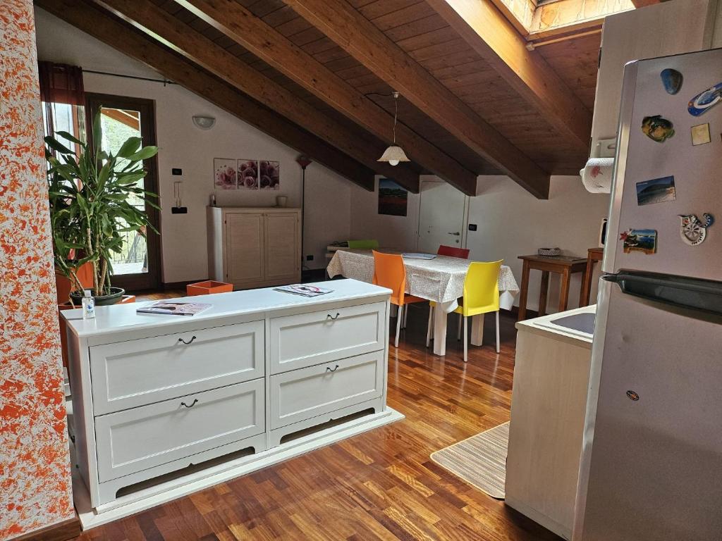 Kuchyň nebo kuchyňský kout v ubytování La Finestra sul Castello