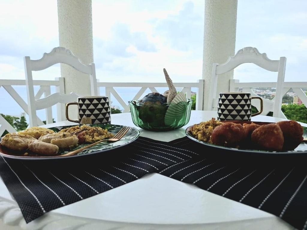 Makanan di atau berdekatan apartmen