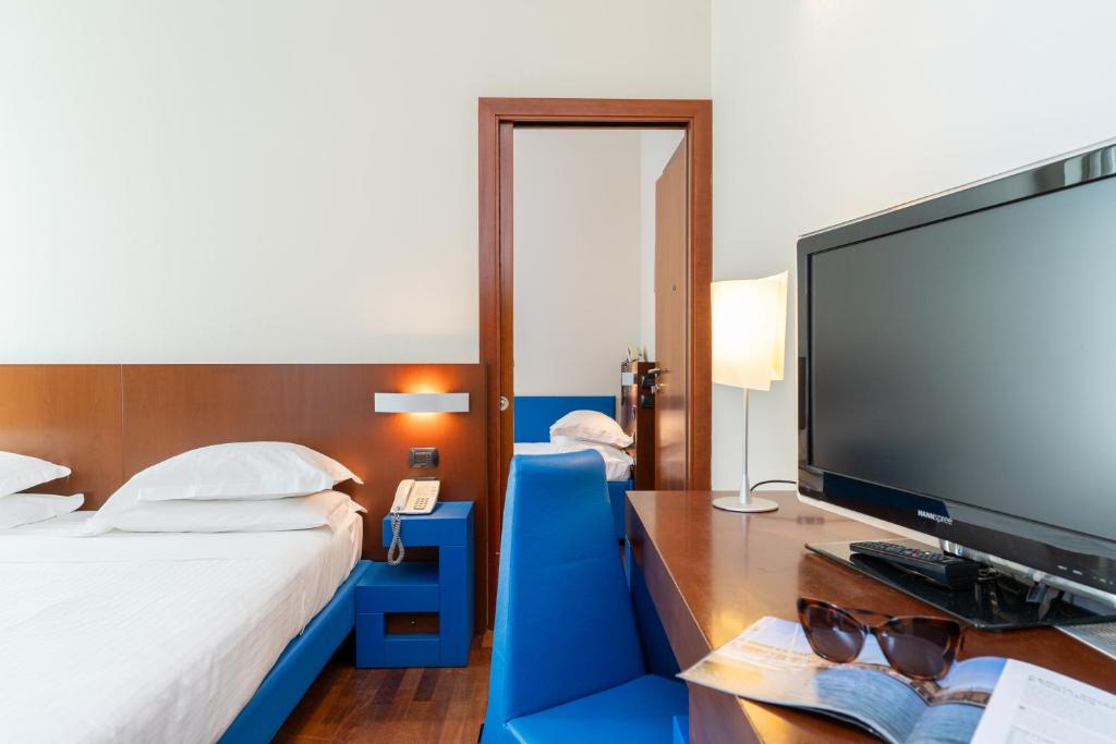 TV a/nebo společenská místnost v ubytování Hotel Balance