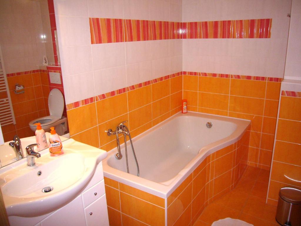 Łazienka w obiekcie Bohemica Apartments