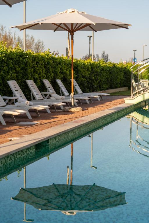 Bazén v ubytování Hotel Balance nebo v jeho okolí